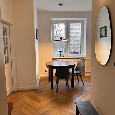 Apartment Przy Lazienkach Krolewskich *